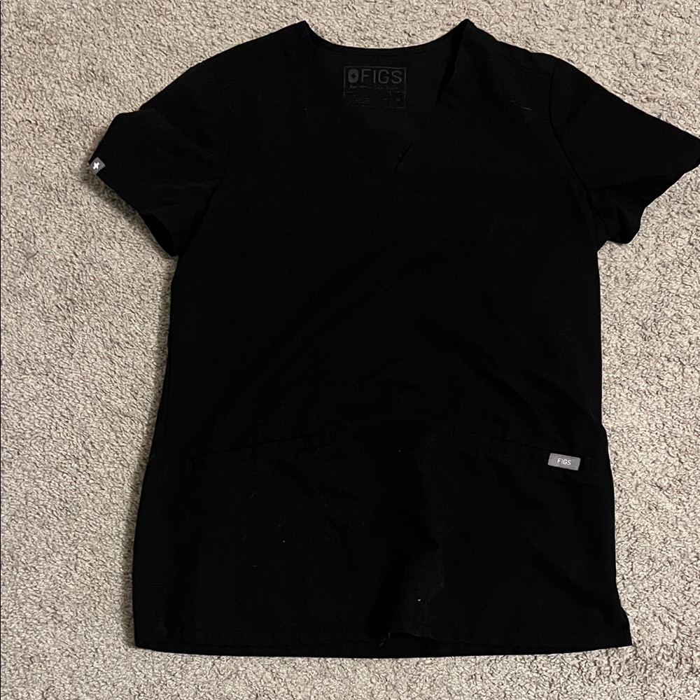 Figs Women's Classic Black Short Sleeve Top Casma three pocket